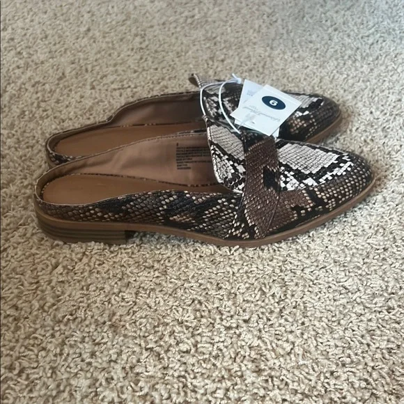 Universal Threads Faux Snakeskin Loafers mules sz 9 - Picture 5 of 5